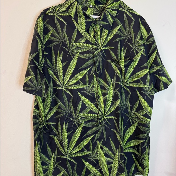 Hawaiian King Cannabis Men’s Two Piece Set Shirt and Trunks NWOT Sz M Free Gift - Picture 2 of 11